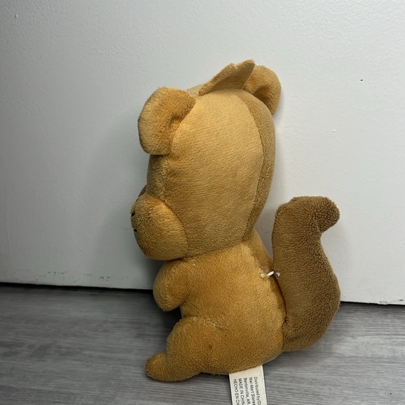 Cute plush squirrel holding acorn - Picture 3 of 5